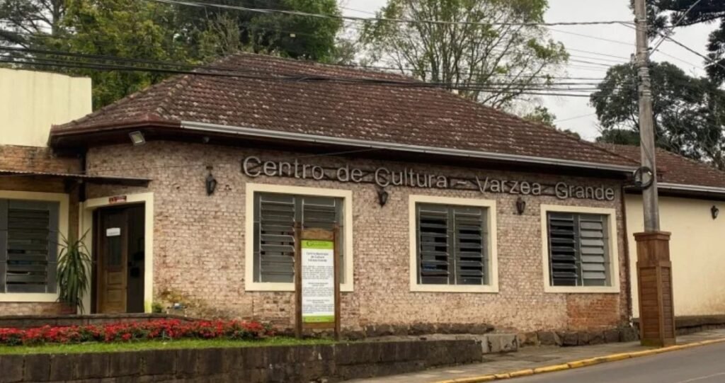 CENTRO MUNICIPAL DE CULTURA VÁRZEA GRANDE