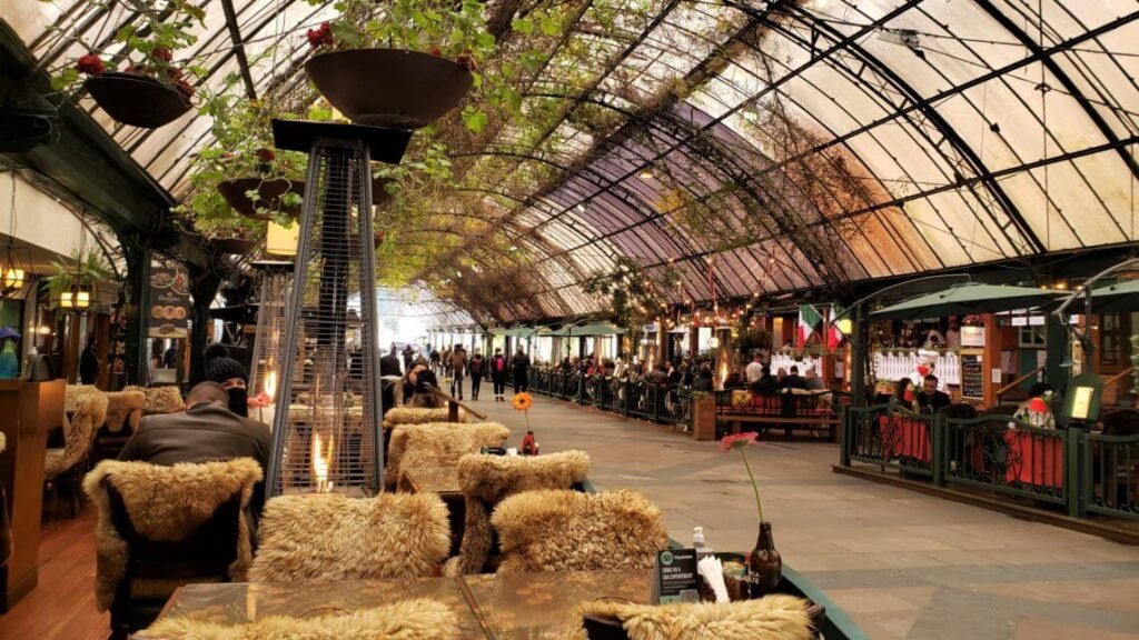 Atrativos gratuitos em Gramado RUA COBERTA Gramado, Rio Grande do Sul Atrativos gratuitos em Gramado RUA COBERTA Gramado, Rio Grande do Sul