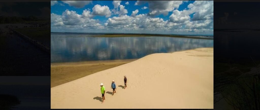 São 10 lagoas de água doce e sem poluição, as maiores dunas do estado e fauna e flora ricas em beleza e diversidade. São 10 lagoas de água doce e sem poluição, as maiores dunas do estado e fauna e flora ricas em beleza e diversidade.