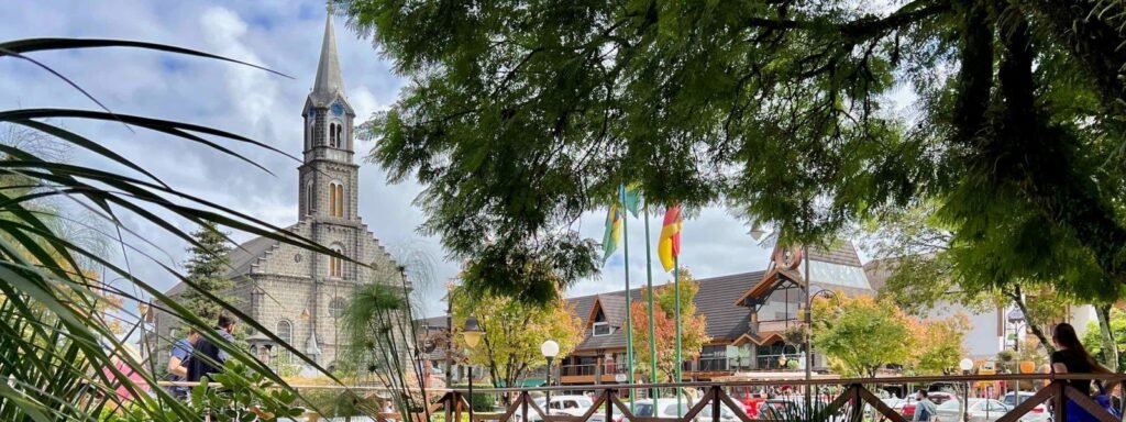 em Gramado PRAÇA MAJOR NICOLETTI em Gramado PRAÇA MAJOR NICOLETTI